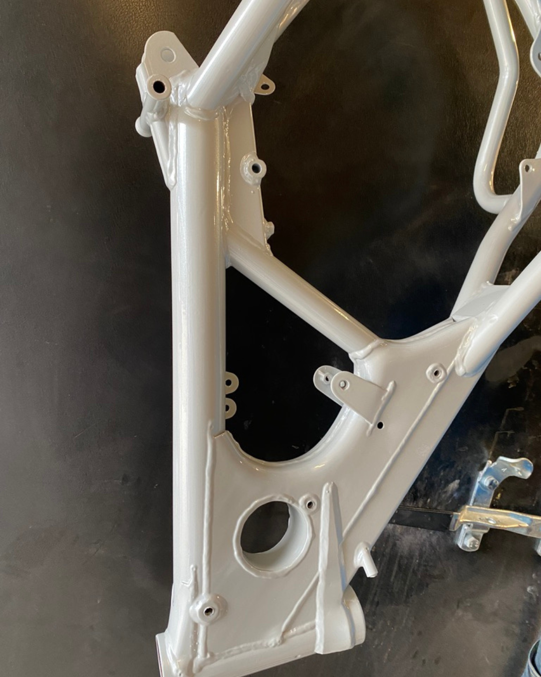 cadre moto blanc